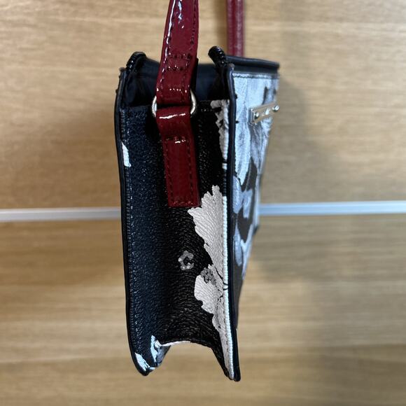 Nine West Black/White Floral Red Cross Body Strap Small Zippered Clutch Bag EUC - Picture 9 of 10